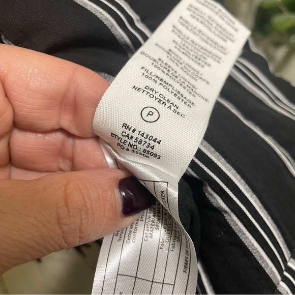 Avec Les Filles Quilted Robe Coat in a black and cream patch work L - Picture 10 of 10